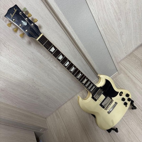 Samick white type - white,