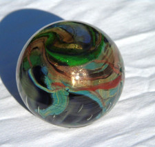 Michèle Luzoro Sulfure Presse papier en verre Diam. 8,5 cm env. - Poids 574 g.