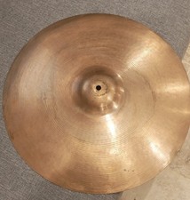 Cymbale Paiste 18 pouces