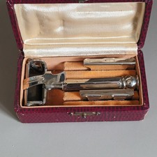 ancien rasoir de bel facture a