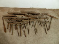 Lot 20 anciennes grosses tarières manche en bois outil charpentier art populaire