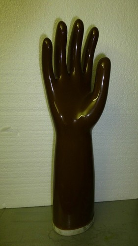 Main porcelaine marron - main, en
