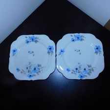 2 Assiettes carre motif florale en porcelaine Limoges France