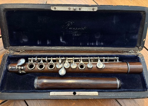 Antique piccolo flute - ,