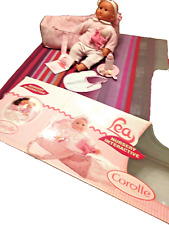  COROLLE poupée LEA interactive et son couffin interactif ,accessoires état neuf