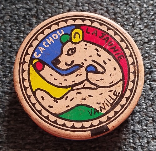 Ancienne boîte tole - ❤️,