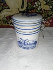 Pot à épices Dans Le Goût