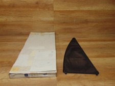 Pare soleil arrière droit