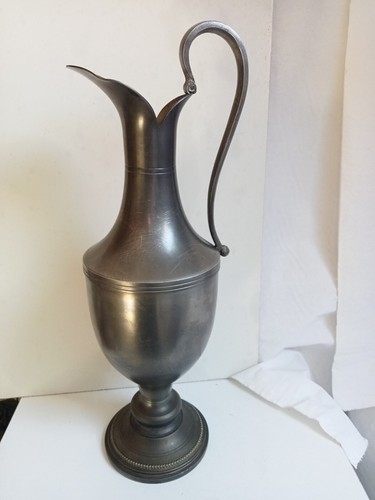 Aiguière étain antique - en,