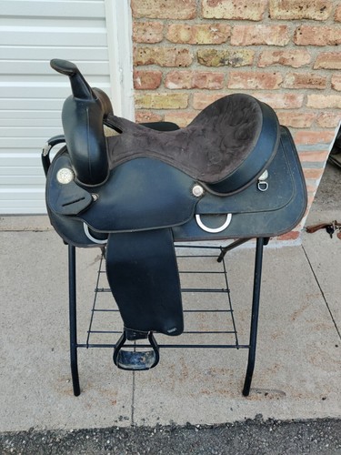 Wintec saddle - 15",