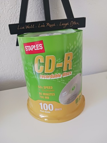 New staples 100 - staples, cd-r