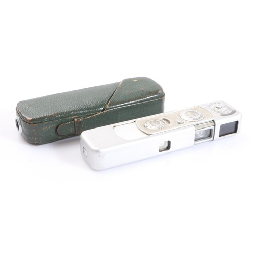 Minox avec - b,