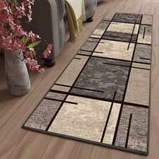 Kitchen mat in front of sink