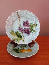 2 Assiettes en barbotine
