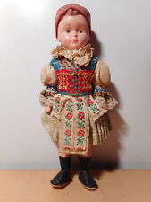 Poupée habit folklorique