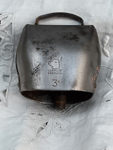 Cloche vache potee fer - cloche,