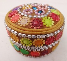 PETITE BOÎTE à BIJOUX Pilules Pilulier Fer Blanc Décoré ART Déco ETHNIQUE