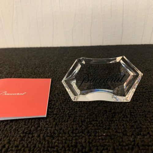 Bloc uni baccarat - uni, presse