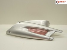 Plastique sous selle droit