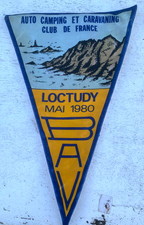 1 ancien Fanion touristique  drapeau vélo Caravane BRETAGNE  LOCTUDY mai 1980