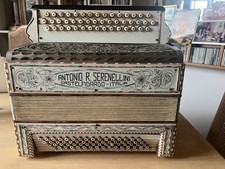 accordéon ancien Serenellini