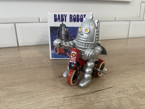 Robot sur tricycle - robot, « baby