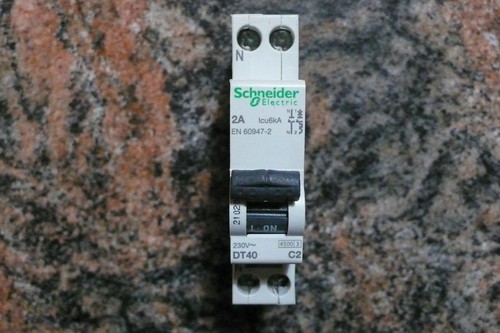 Disjoncteur modulaire - disjoncteur,