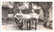 Vacance d'été, le café du matin  Vintage silver print Tirage argentique d