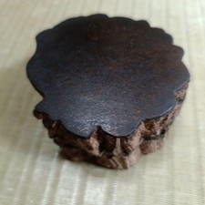 Récipient à encens laqué