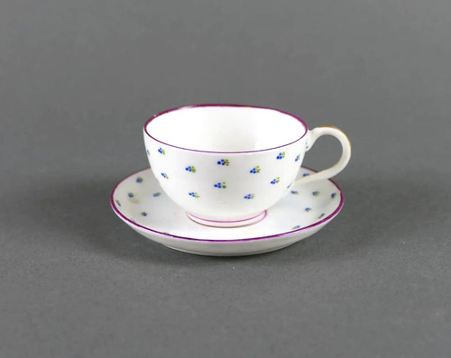 Tasse porcelaine miniature