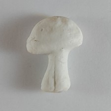 LE CHAMPIGNON Fève Mousset - Laplagne Biscuit (C24)