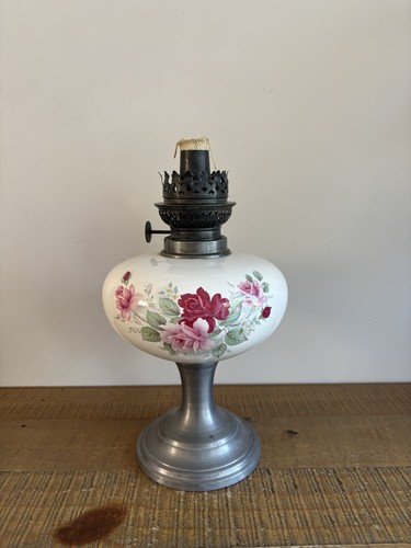 Ancienne lampe pétrole - ancienne, à