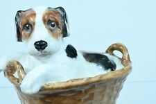 Ancienne figurine vintage Royal Doulton, chiot terrier dans un panier porcelaine