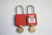 Occasion : 2 Cadenas de consignation , securité electrique DERANCOURT CADP-38-RO