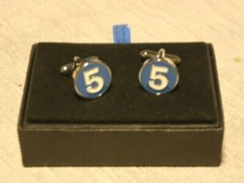 BOUTONS DE MANCHETTE métal Chiffre Porte Bonheur 5 émaillé - NEUF