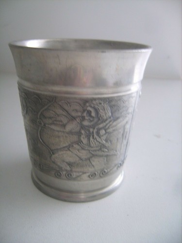 Grande timbale ancienne - , en