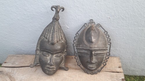 Lot masques de type - de,