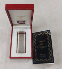 Ancien briquet Must, "Grain d'orge" de Cartier