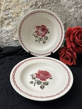 2 assiettes Creuses en demi-porcelaine de Badonviller, modèle Germaine