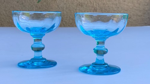 Ancien verre a pied - ancien,