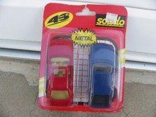 ancien coffret SOLIDO 2 voitures 1/43 ford sierra,renault fuego gendarmerie
