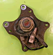 Fusée / Moyeu Arriere Gauche / PEUGEOT 307 HDI