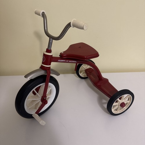Vintage radio flyer - radio, toy
