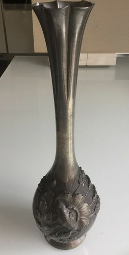 Grand vase etain repousse - etain,