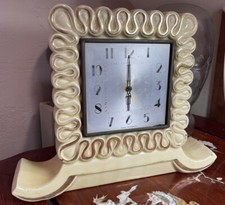 Pendule en céramique