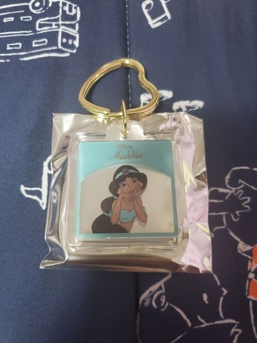 Porte clés disney store - disney,