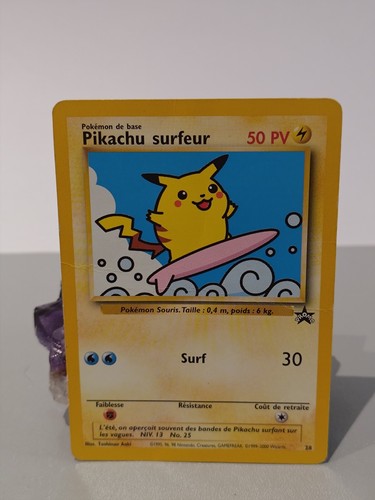 Carte pokémon pikachu surfeur - pokémon,