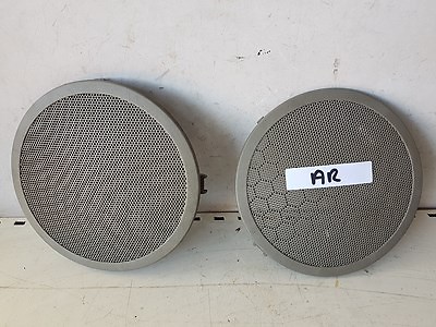 Cache enceinte porte - enceinte,