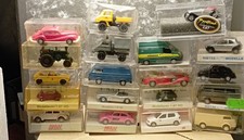 IMPORTANT LOT DE 20 VEHICULES