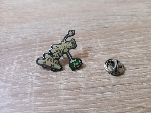 Pin seven fido - pin’s, dido